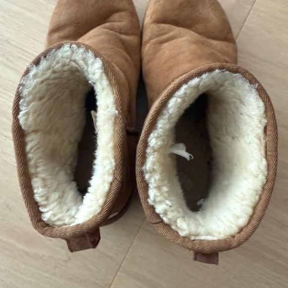 UGG Women's Classic Mini II - Picture 4 of 4